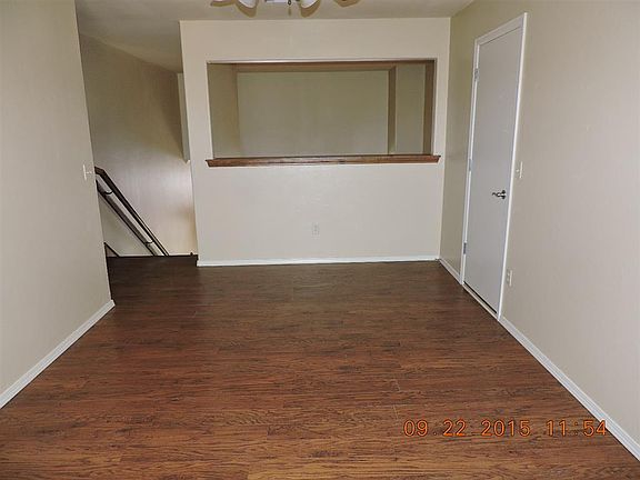 5th image of 812 Justin Dr