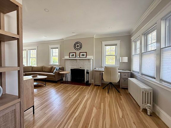 5th image of 1335 Walnut St