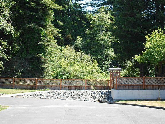 3rd image of 4210 S Loop Rd