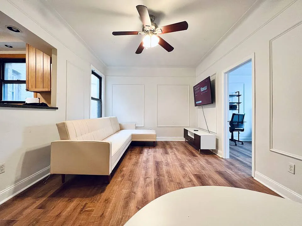 4 bed, 1.5 bath, 1100 sqft, $1,370 — Photo 3