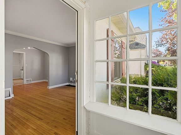 5th image of 5501 Wentworth Ave