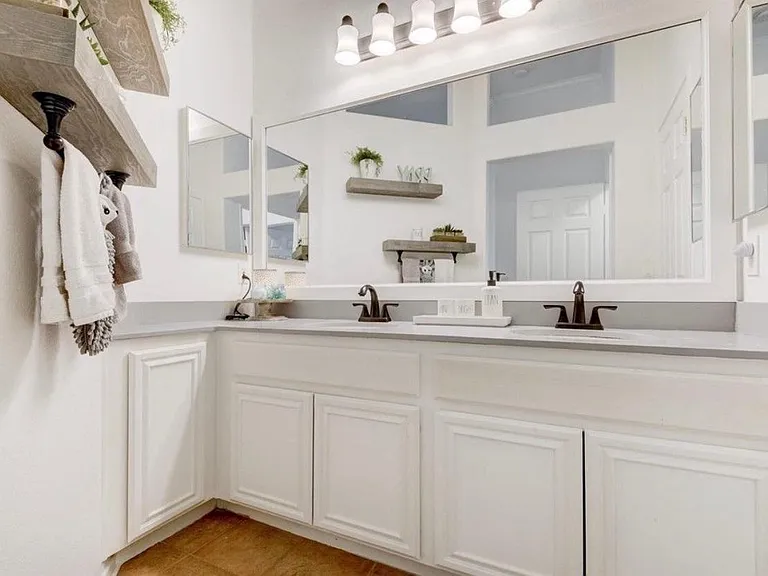 1298 El Mercado Way #D — Photo 7