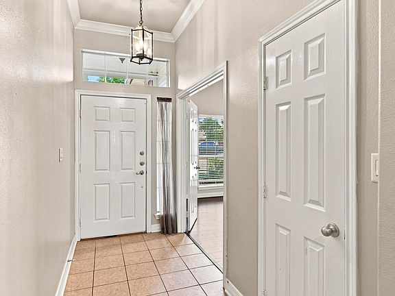 3rd image of 108 Goldeneye Ln