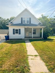 2347 E 9th St, Des Moines, IA, 50316