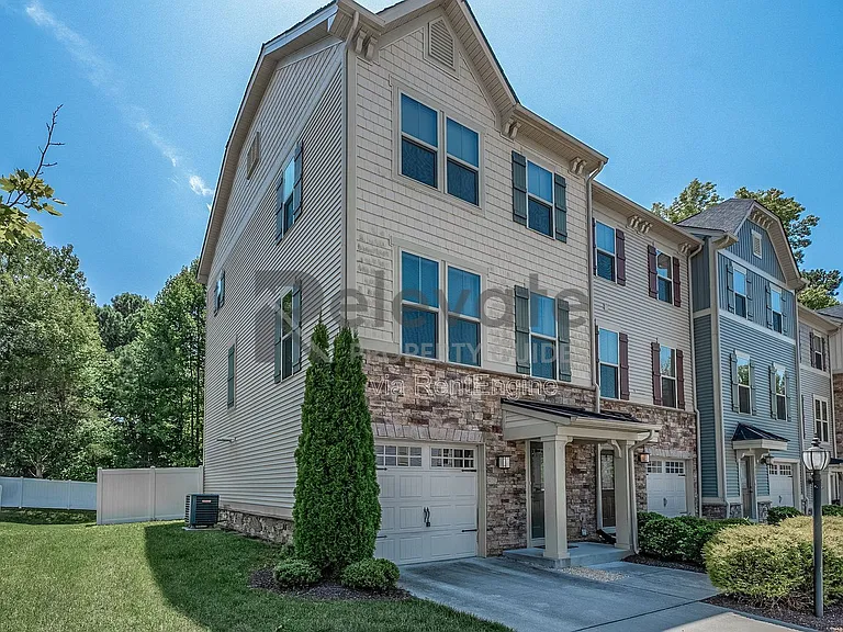 4223 New Hermitage Dr — Photo 2