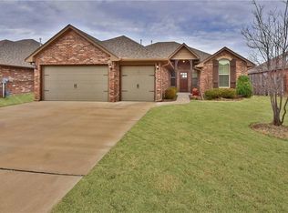 421 W Butterfield Trl, Edmond, OK 73003