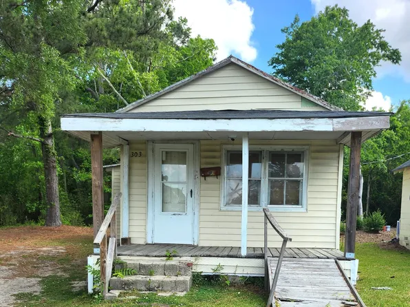 303 Garris Street, Ayden, NC 28513