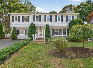 11 Lexington Ave, Suffern, NY 10901