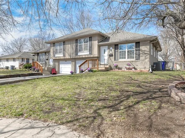 1404 E Central Cir, Olathe, KS 66061