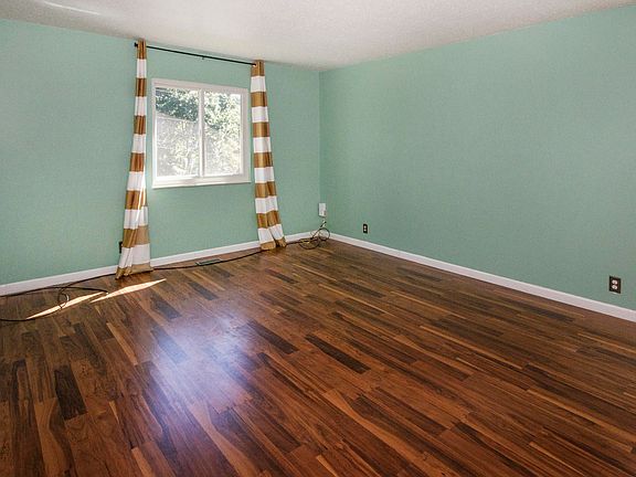4th image of 1931 Northwood Dr