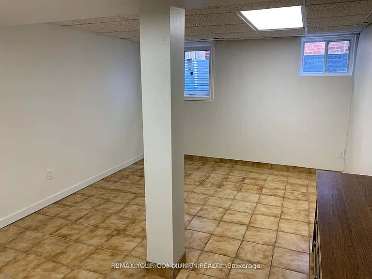136 Dina Rd #BASEMENT — Photo 9