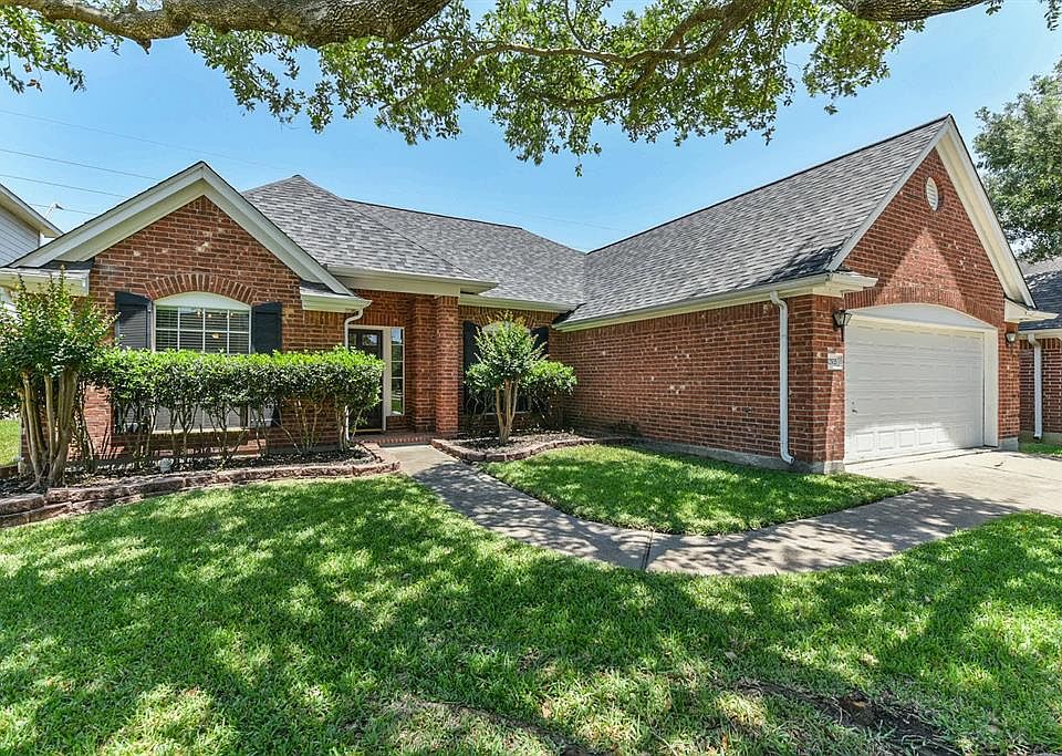 1st image of 22935 Palm Trail Dr