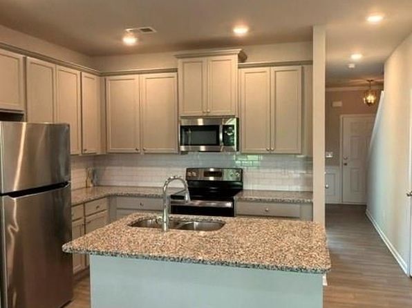 585 McWilliams Rd #306