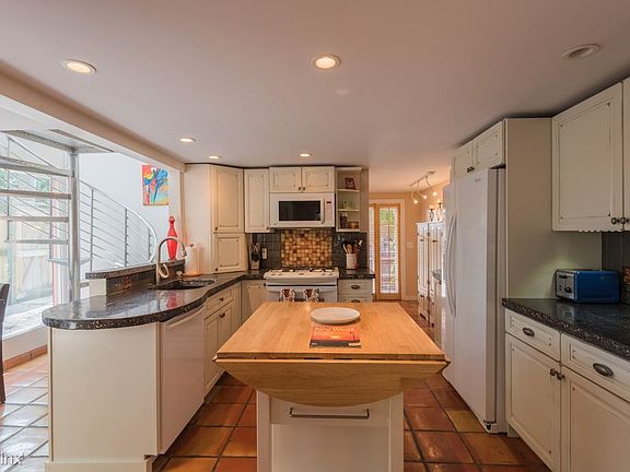Tropical Casita - Old Town - kitchen (2)