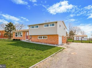 1570 Layfield Rd, Pennsburg, PA 18073