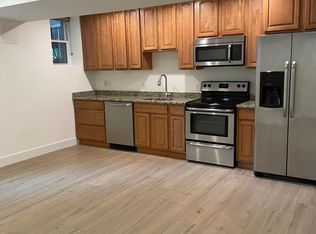 605 Kenyon St NW #1, Washington, DC 20010
