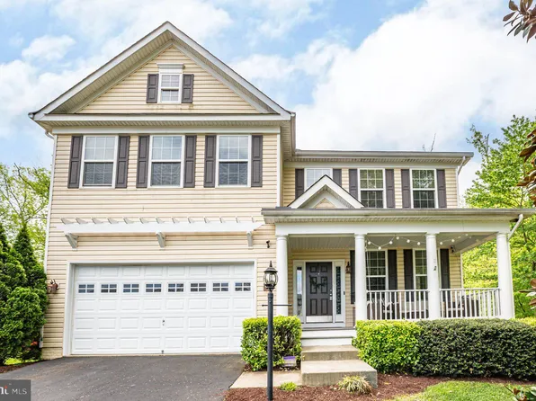 18599 Quantico Gateway Dr, Triangle, VA 22172