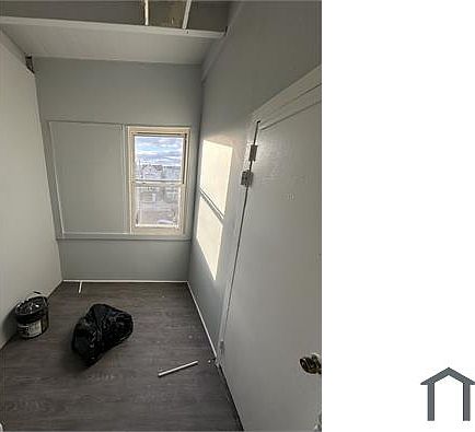 5th image of 147 Linden St APT 2