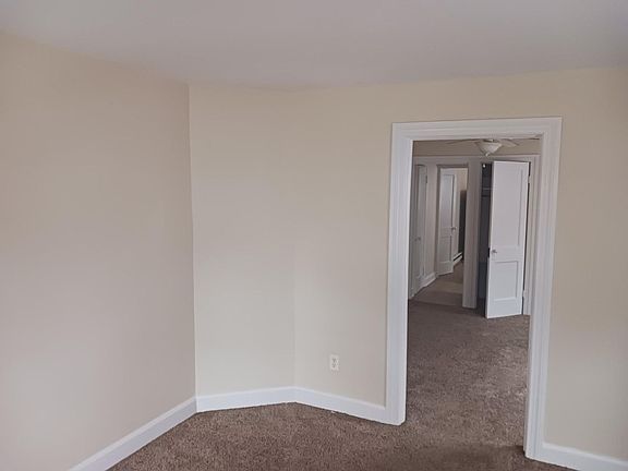 4th image of 119 Mohawk Ave #1/2