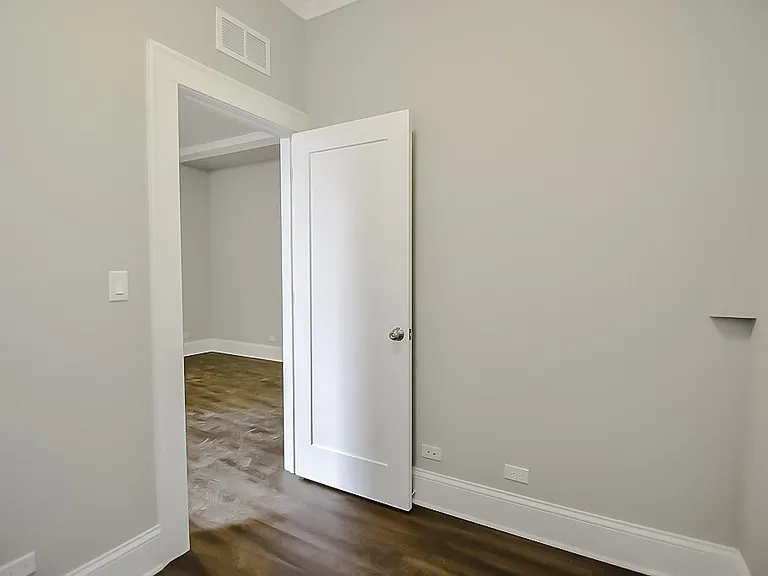 817 W Lakeside Pl #906 — Photo 13