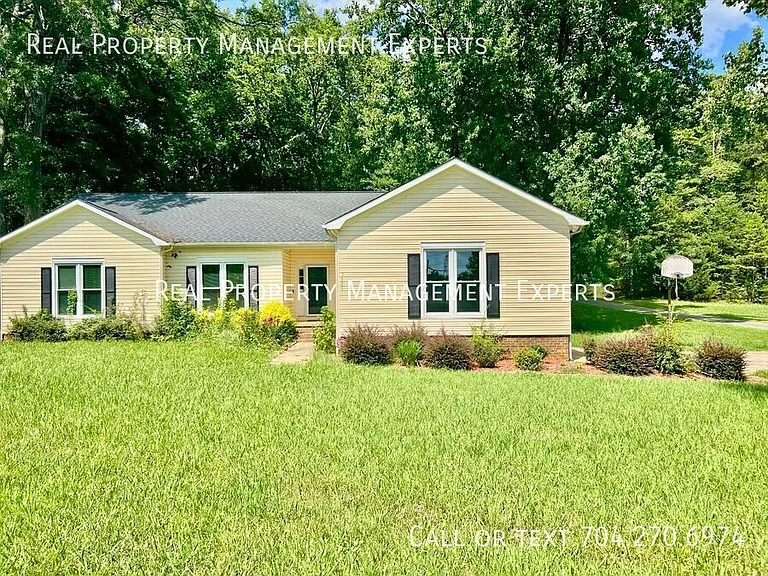 7301 Gilead Rd — Photo 1