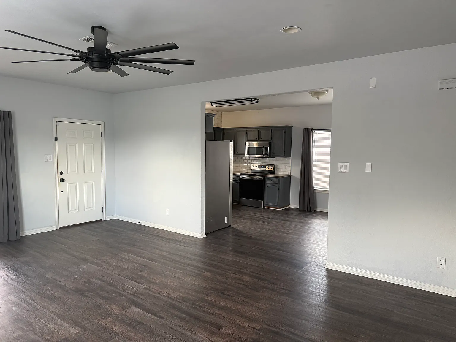 4 bed, 1840 sqft, $1,900 — Photo 3