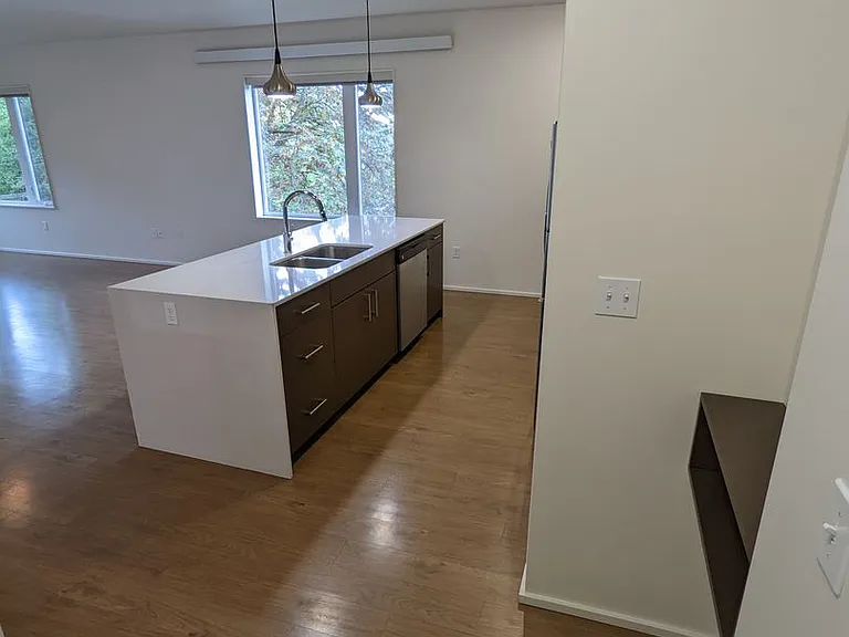 Viewpoint Terrace Apartments — Photo 76