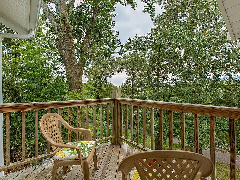 511 Crewdson St — Photo 17