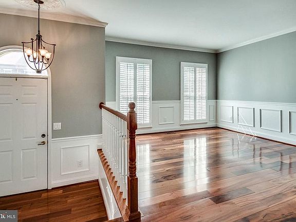 Living Room - Alternate View
