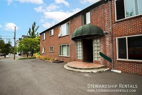 350 E 18th Ave #4 Photo 1