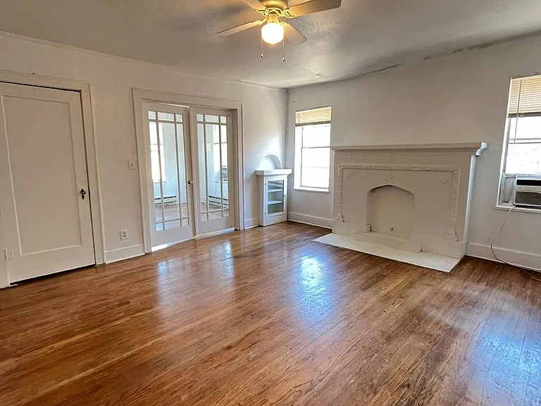 3400 N Robinson Ave — Photo 34