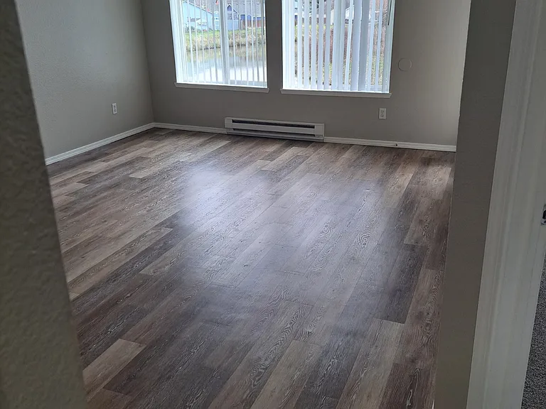 Hidden Creek Apartments — Photo 20