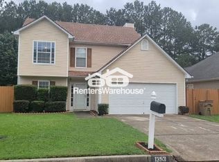 1353 Isleworth Cir, College Park, GA 30349