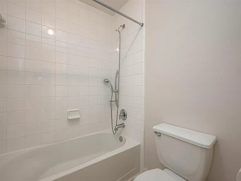 18118 Billabong Crescent Ct — Photo 30