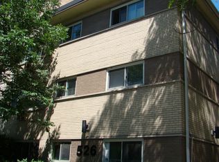 526 W Roscoe St APT 1E, Chicago, IL 60657