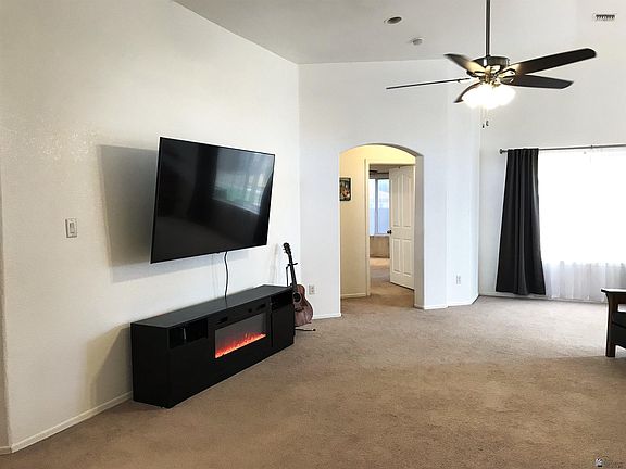 4th image of 10542 E 39th Pl