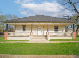 1104 N Bolivar St, Marshall, TX 75670