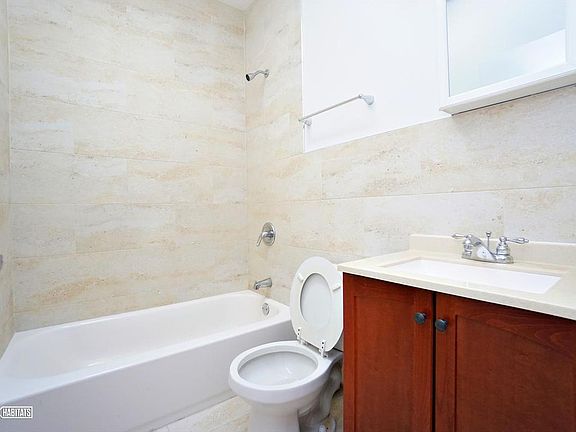 4th image of 80 Williams Ave #3