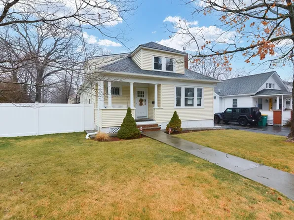 73 Colburn St, North Attleboro, MA 02760