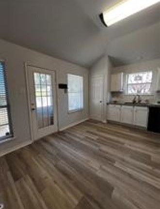 3rd image of 1309 Indian Wells Trl