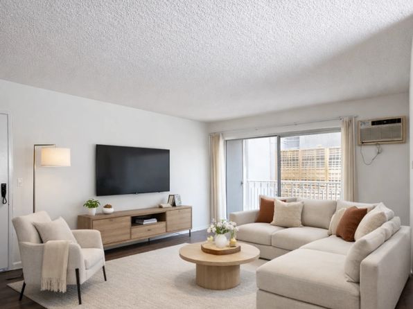 1027 N Ogden Dr APT 10