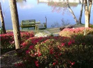 110 Lakeview Dr, Summerville, SC 29485