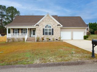 4104 Craigwood Ln, Hope Mills, NC 28348