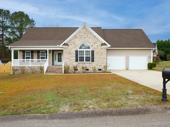 4104 Craigwood Ln, Hope Mills, NC 28348