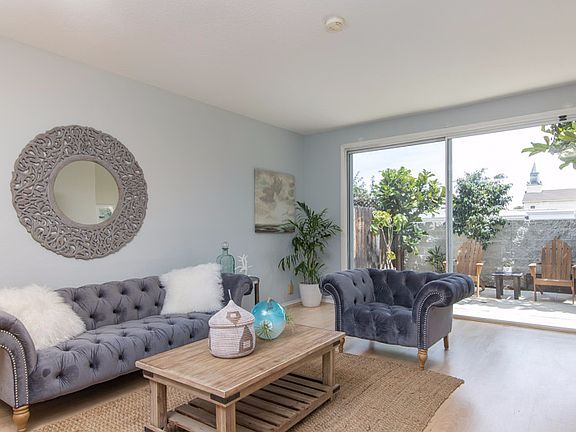 2nd image of 1436 20th St Unit 3