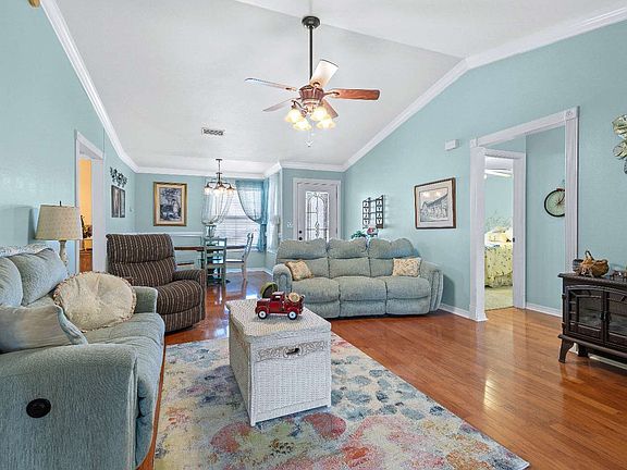 5th image of 102 SE Ibis Way