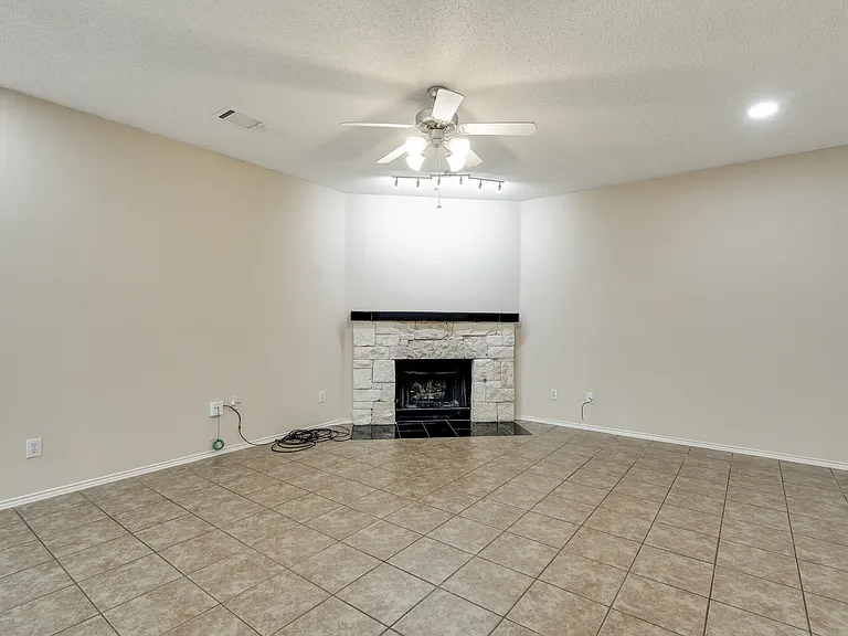 9905 Tyler Dr — Photo 20
