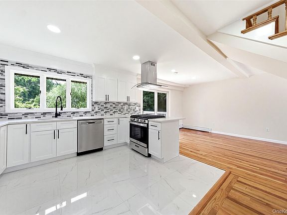 3rd image of 930 Park Drive