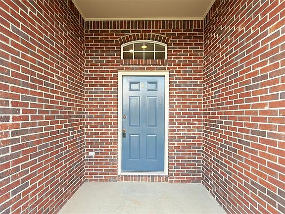 3rd image of 8724 Stoneridge Pl