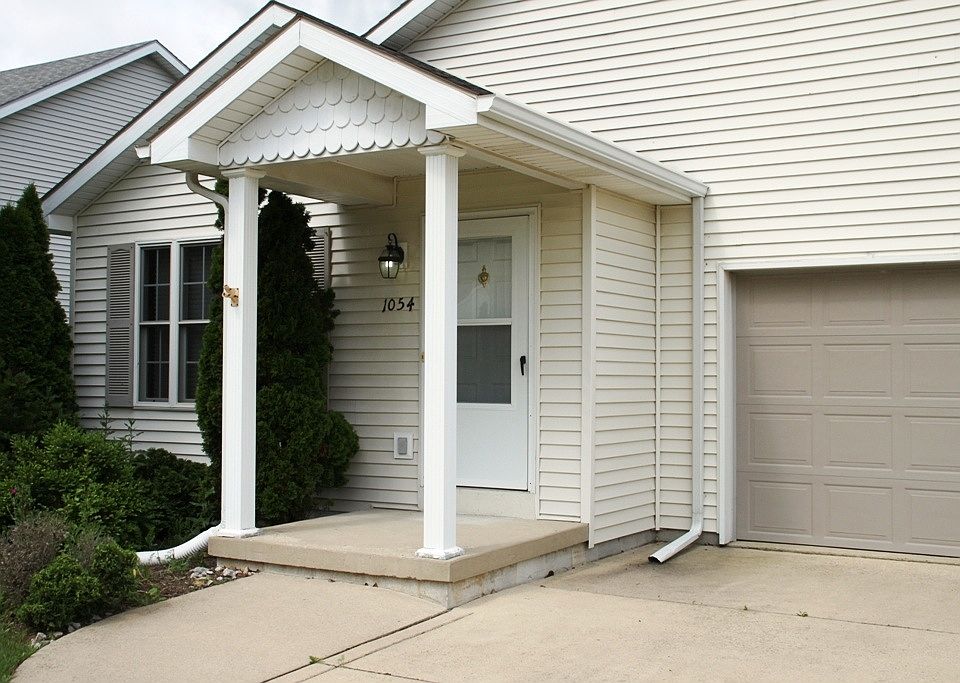 1st image of 1054 Anna Ln